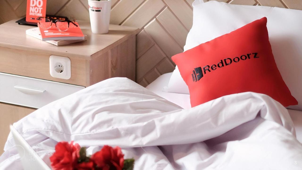 Reddoorz New Haru Hotel Phan Khiem Ich Ho Chi Minh City Exterior photo